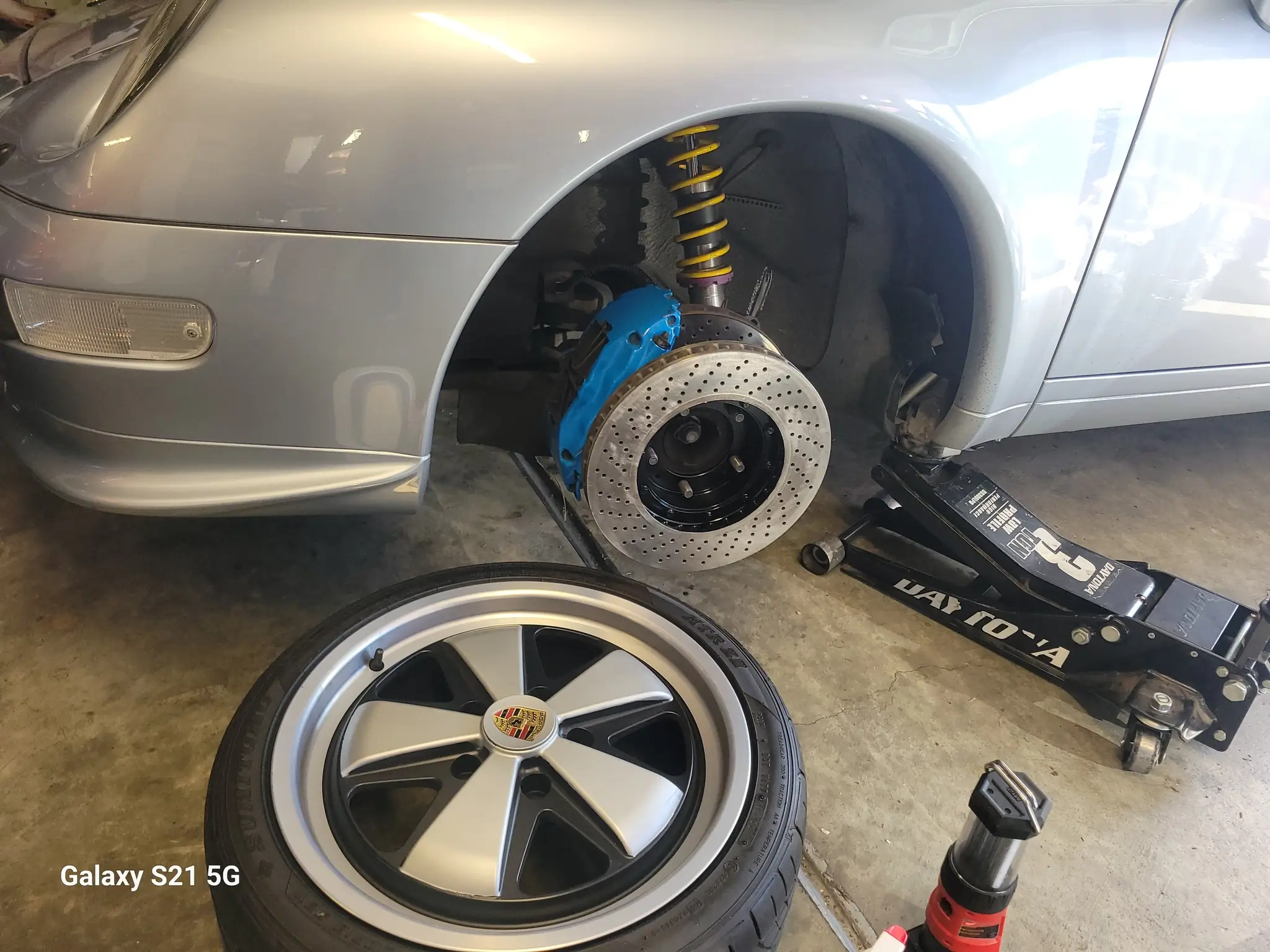 MarketPlace: Porsche Brembo Brake Calipers and Front Cross-drilled